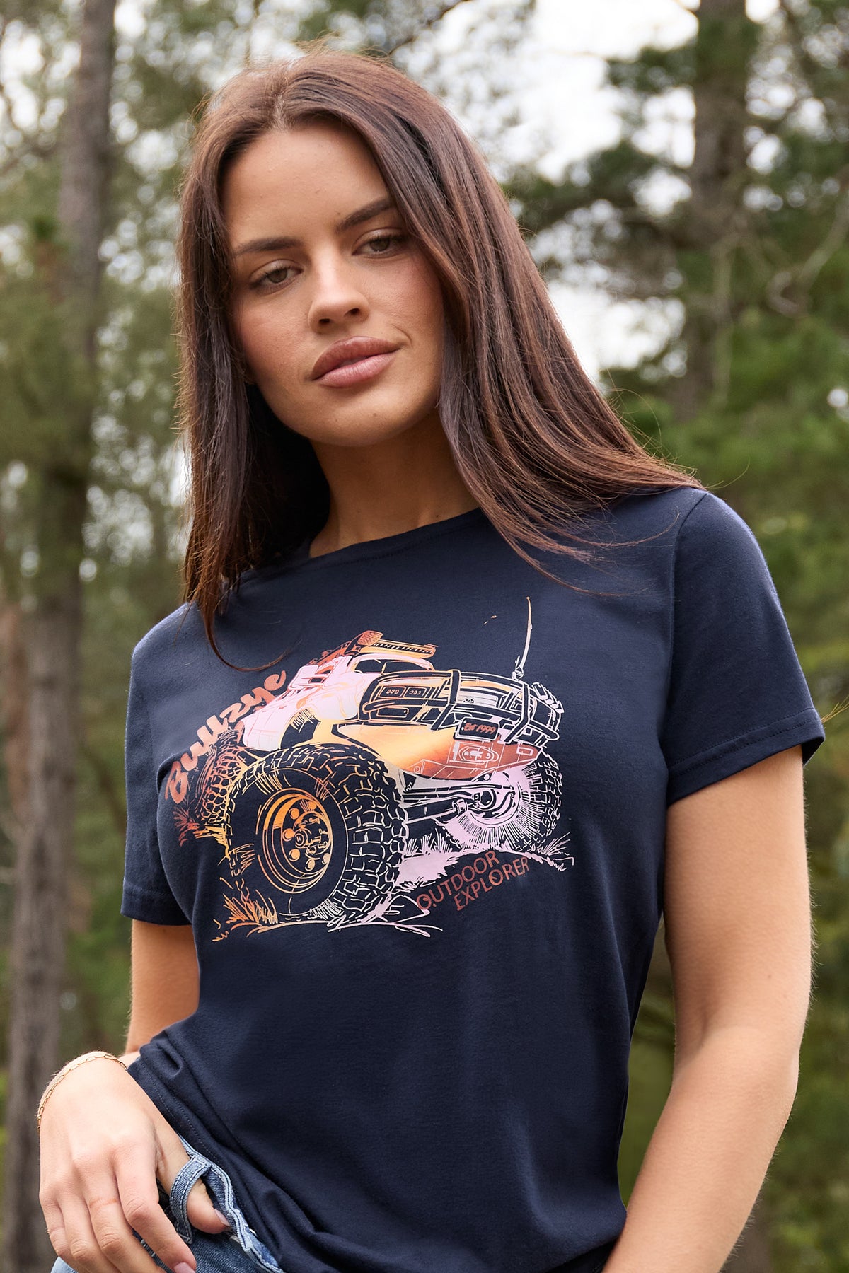 B6S2503560 Bullzye Women’s Bobbie SS Tee Navy