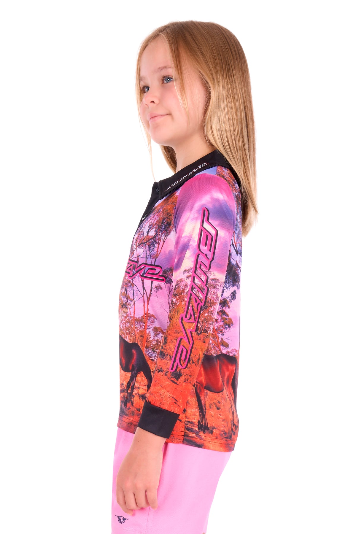 B6S5501598 Bullzye Girl's Grazing Horse  Long Sleeve Tee