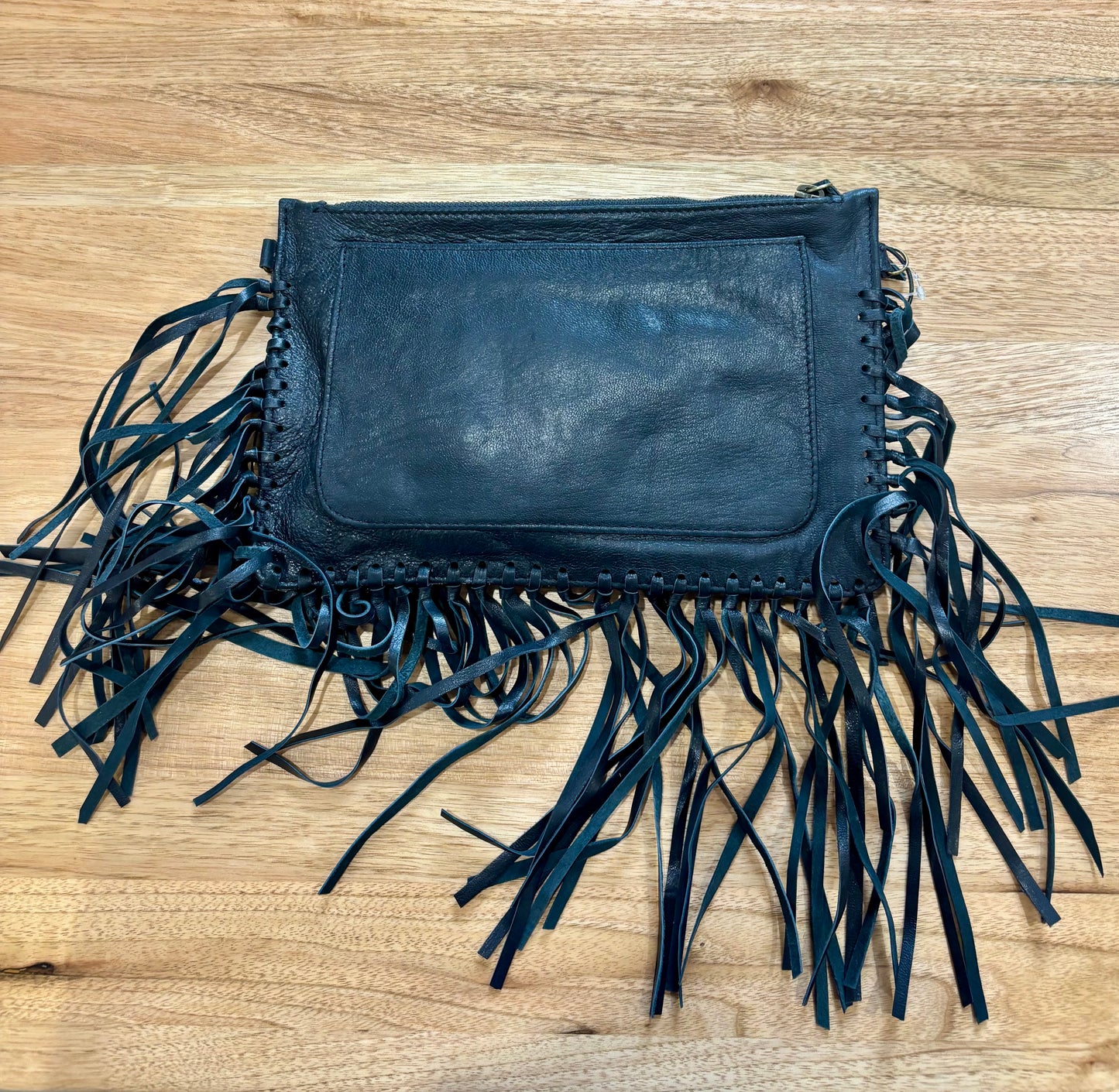 22874 Hide Black & White Fringe Clutch