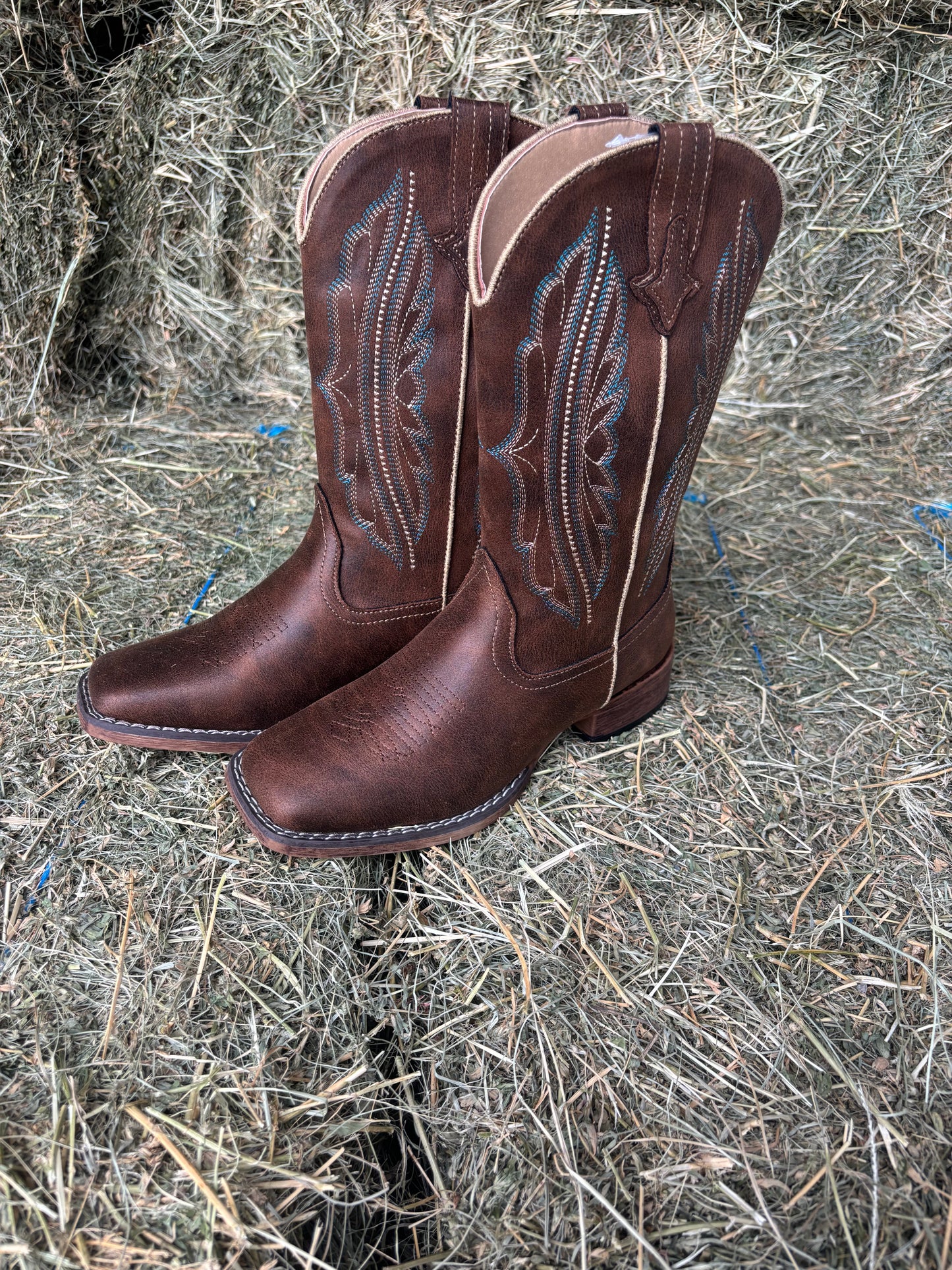 09-021-1903-3675 Roper Women's Loretta Brown