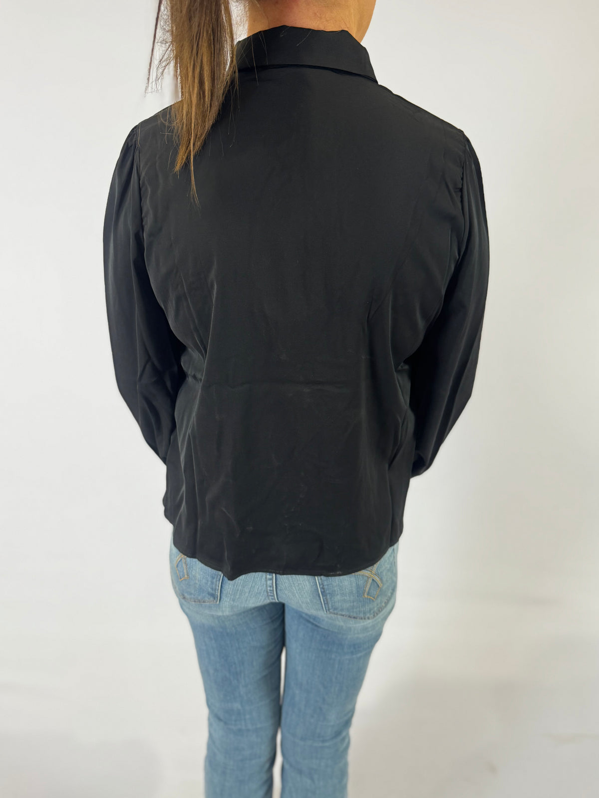 VT81416  Collared Tie Neck Button Blouse - Black