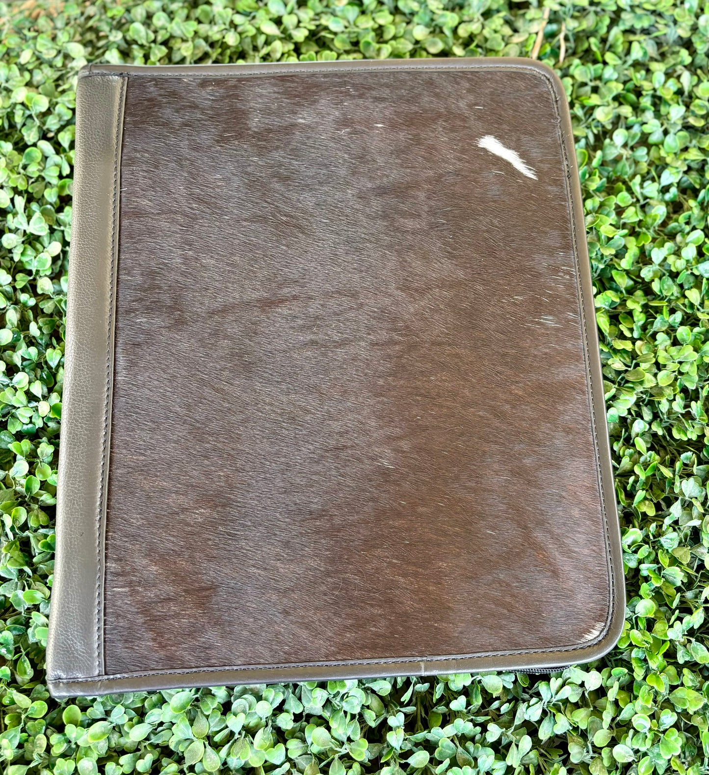 AE9061 Cow Hide Bi-Folder & Stationary Case