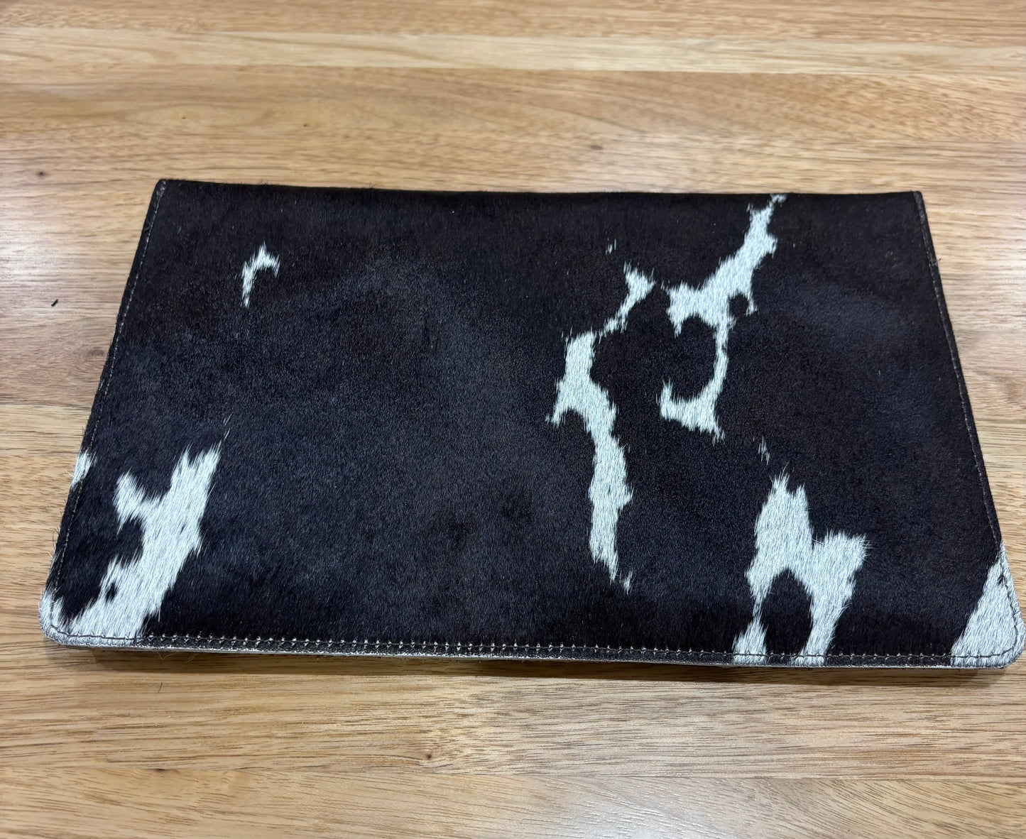 DE345 Cow Hide Envelope Clutch