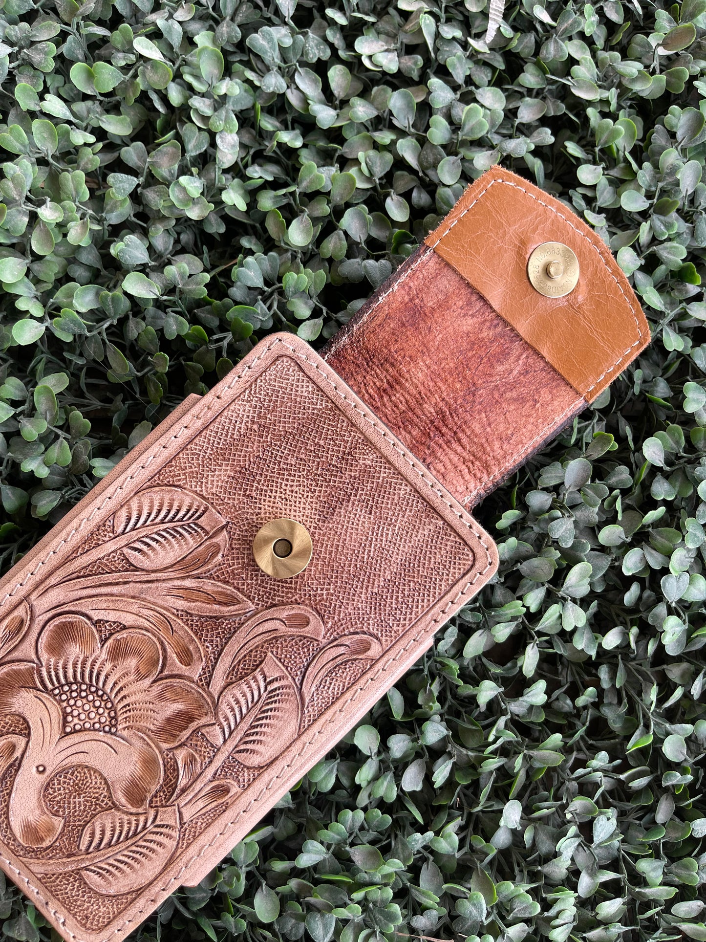 AE9219 Leather Phone Case Light Floral