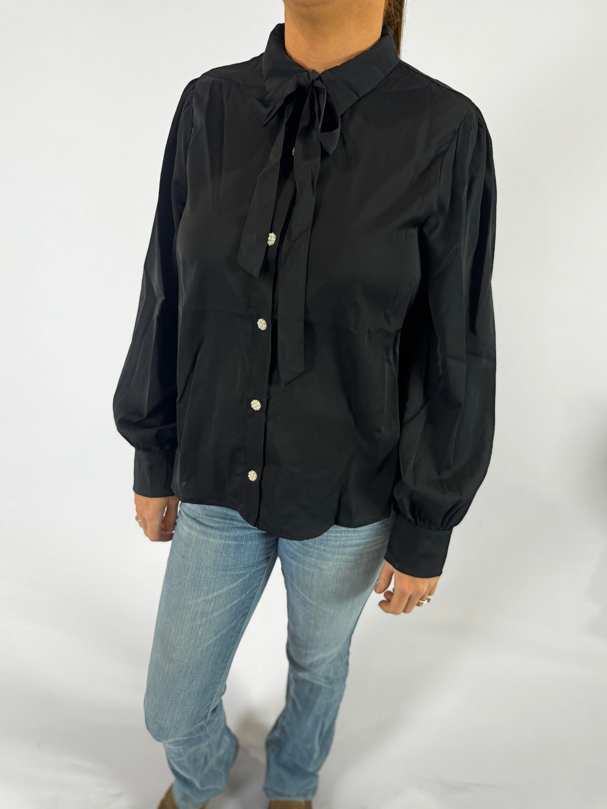 VT81416  Collared Tie Neck Button Blouse - Black