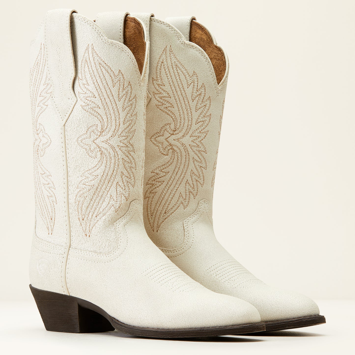 10046898 Ariat Wms Heritage R Toe Stretchfit Distressed Ivory