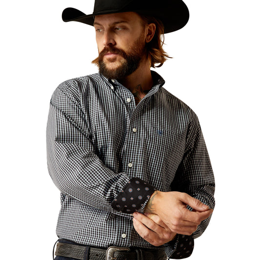 10051979 Ariat Men's  Wrinkle Free Luther Classic Fit-Black
