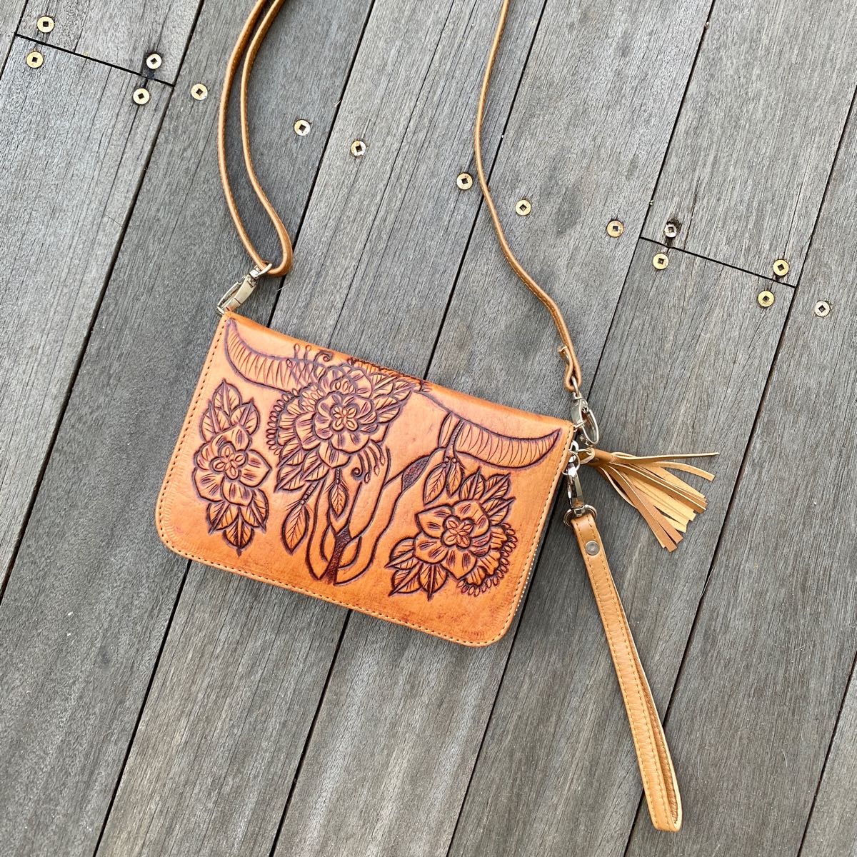 16329 Hand Tooled Buffalo Zip around Wallet - Vintage Brown