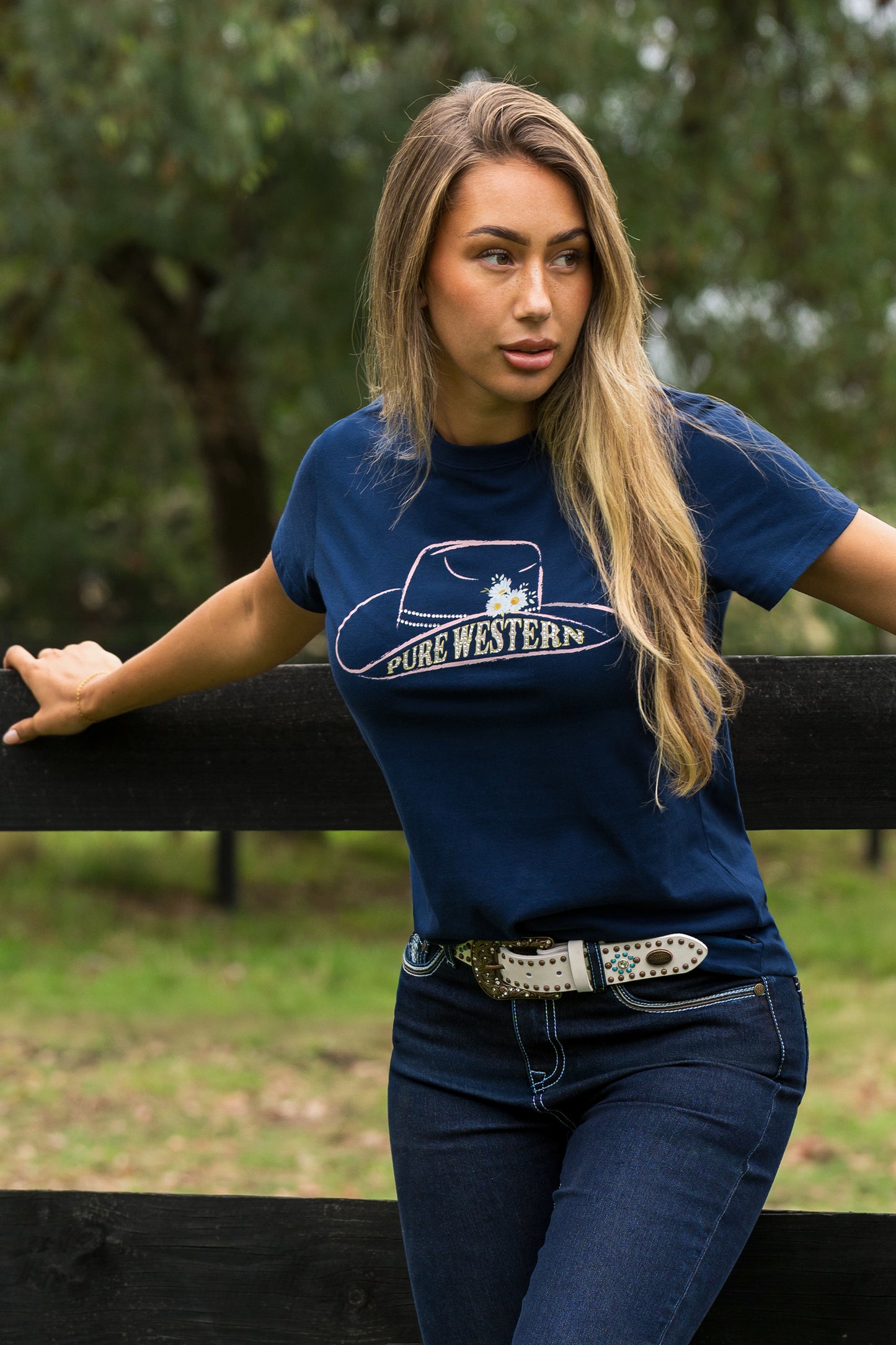 P6S2598277 Pure Western Women's Holly SS Tee Navy