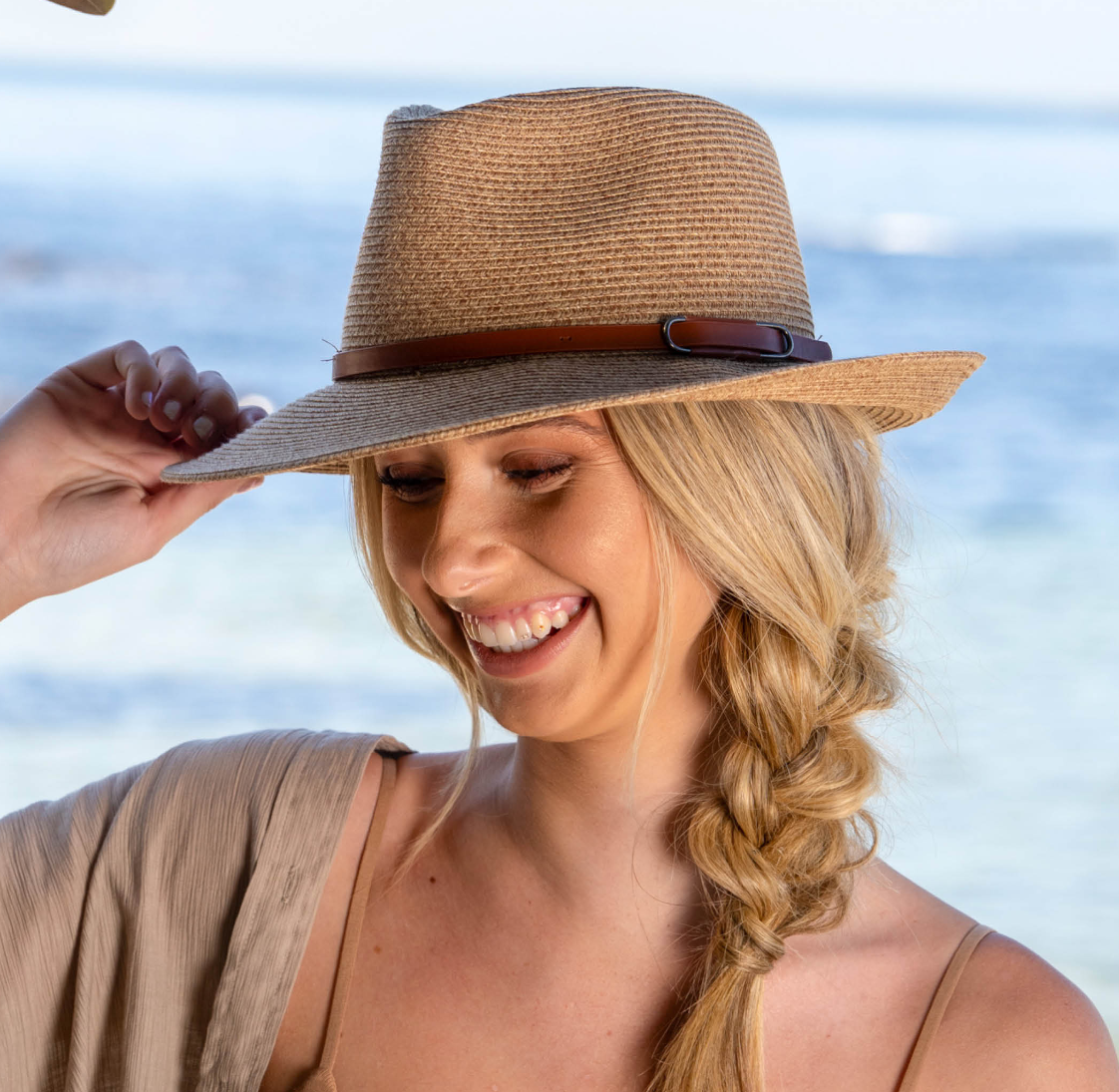 AP021 OoGee Daintree River Fedora Camel