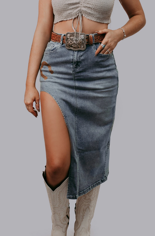 MK637 Horse Shoe Cut Out Denim Skirt