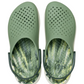 212043-308  Croc Inmotion Marbled Clog Moss