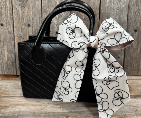 TW142 Cowgirl Necktie Cream