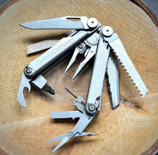 YL832524 Leatherman Wave Plus Multi-Tool 420HC w/Nylon Button Sheath