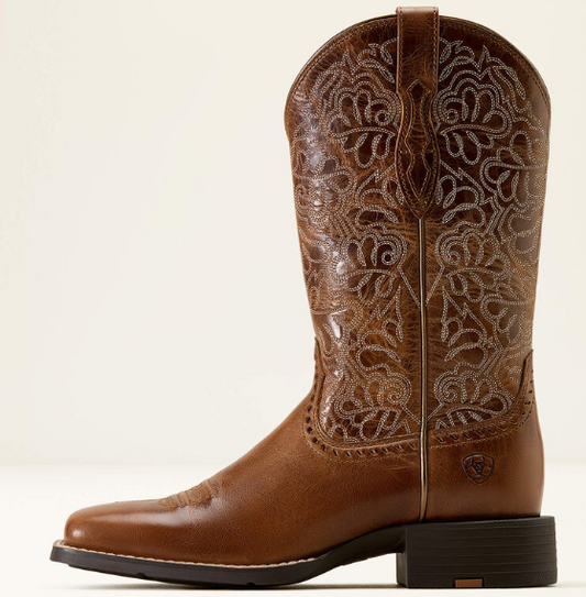 10074322 Ariat Women's Round Up Remuda Wide Square Toe Western Boot C Width