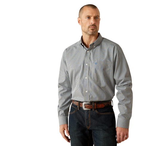 10062232 Ariat Men's Wrinkle Free Clayton LS Shirt Light Grey