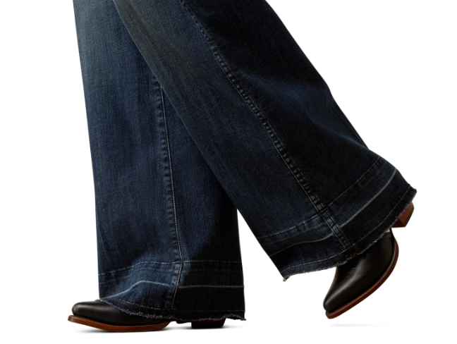 10065915 Ariat Women's Ultra High Rise Jill Wide Leg Jeans