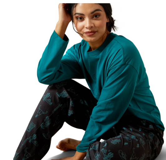 10065826 Ariat Women's Dreams PJ Set Deserted Print