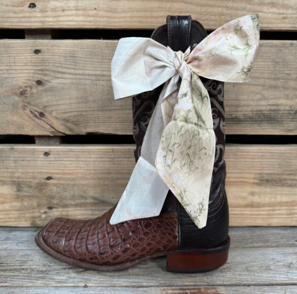 TW105 Cowgirl Necktie Green & Cream Skinny Mini Wild Rag