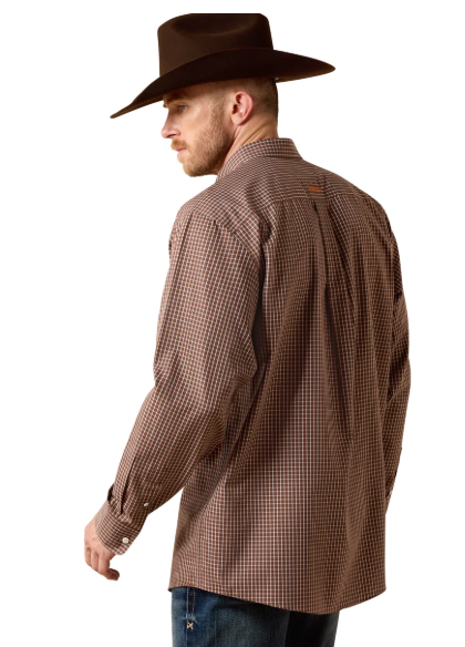10071742 Ariat Men's Wrinkle Free Coen Classic Fit Shirt Chestnut Plaid