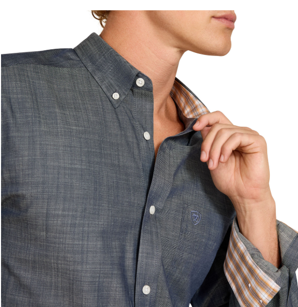 10071267 Ariat Men's Wrinkle Free Soil Pinpoint Oxford Shirt Chambray Blue