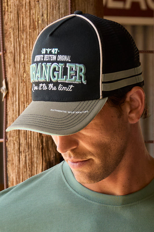 X6S1945CAP Wrangler Men's Layton HP Trucker Cap Black/Sage