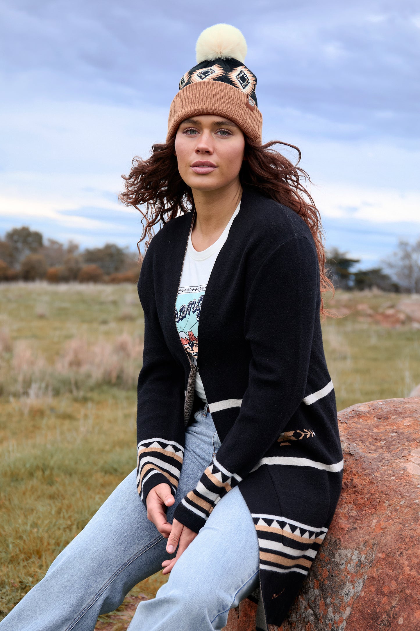 X6W2533575  Wrangler Women's Fiona Cardigan Black/Tan