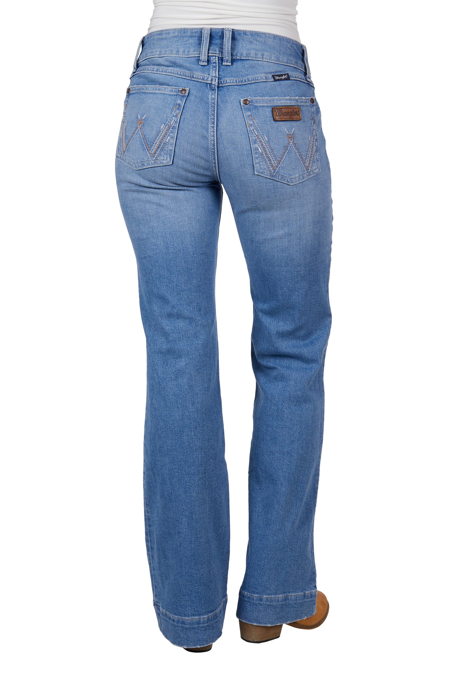 XCP2253213 Wrangler Women's Hallie Mae Jean 34 Leg