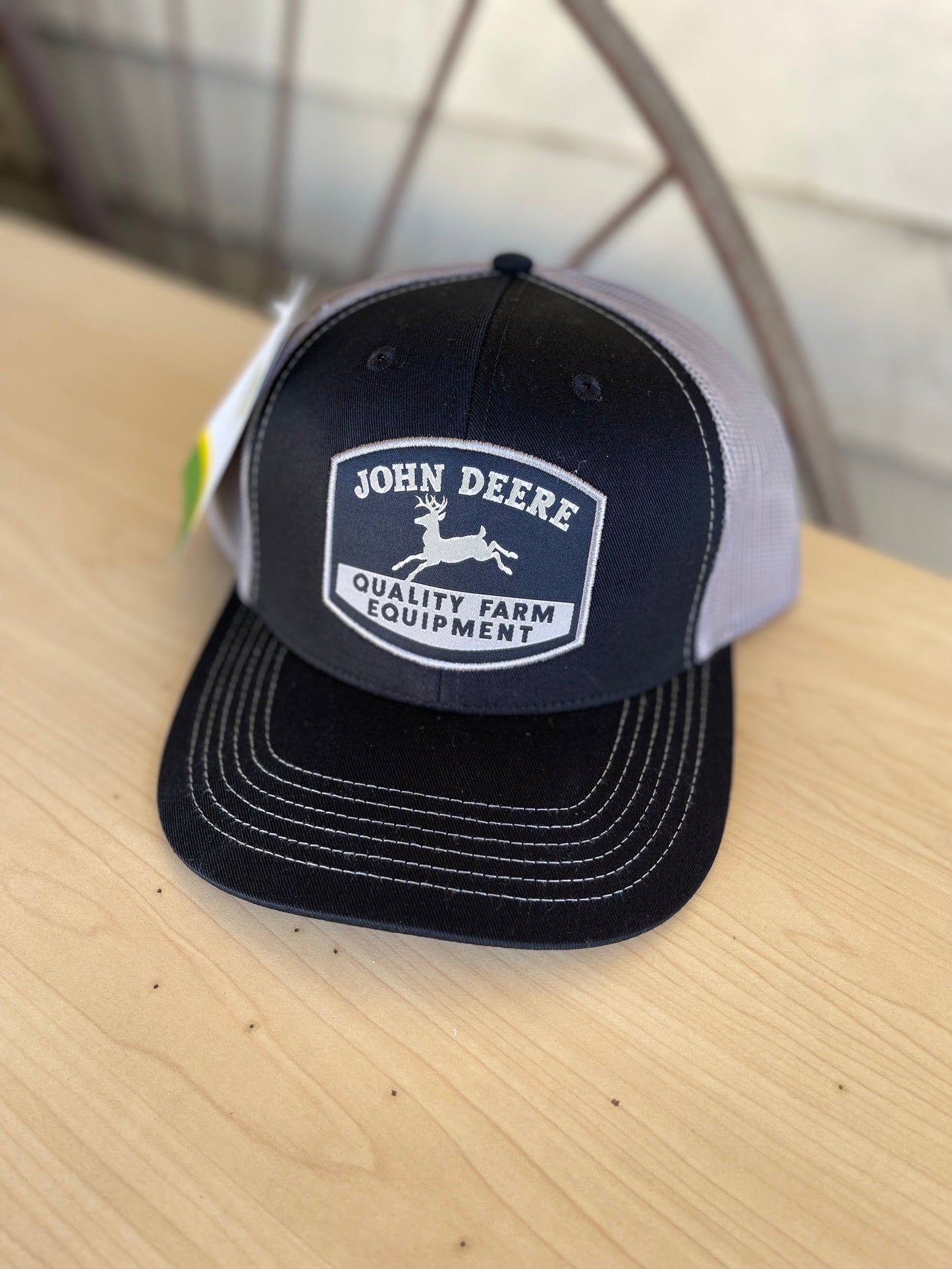 13080916CH00 John Deere Logo Cap