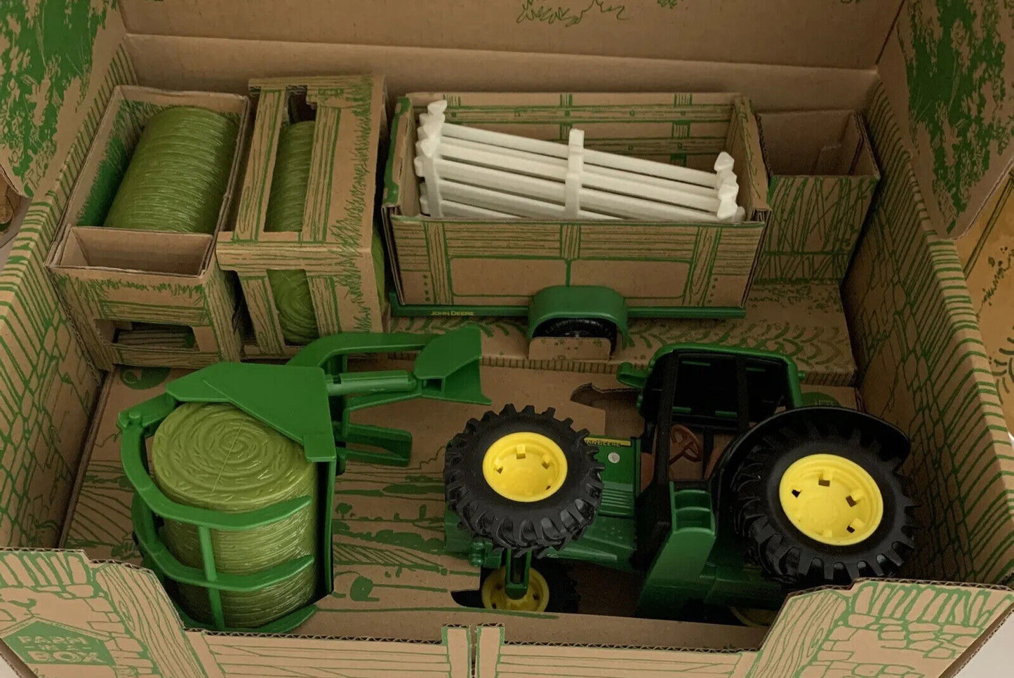 LP76725 John Deere Farm in a box playset