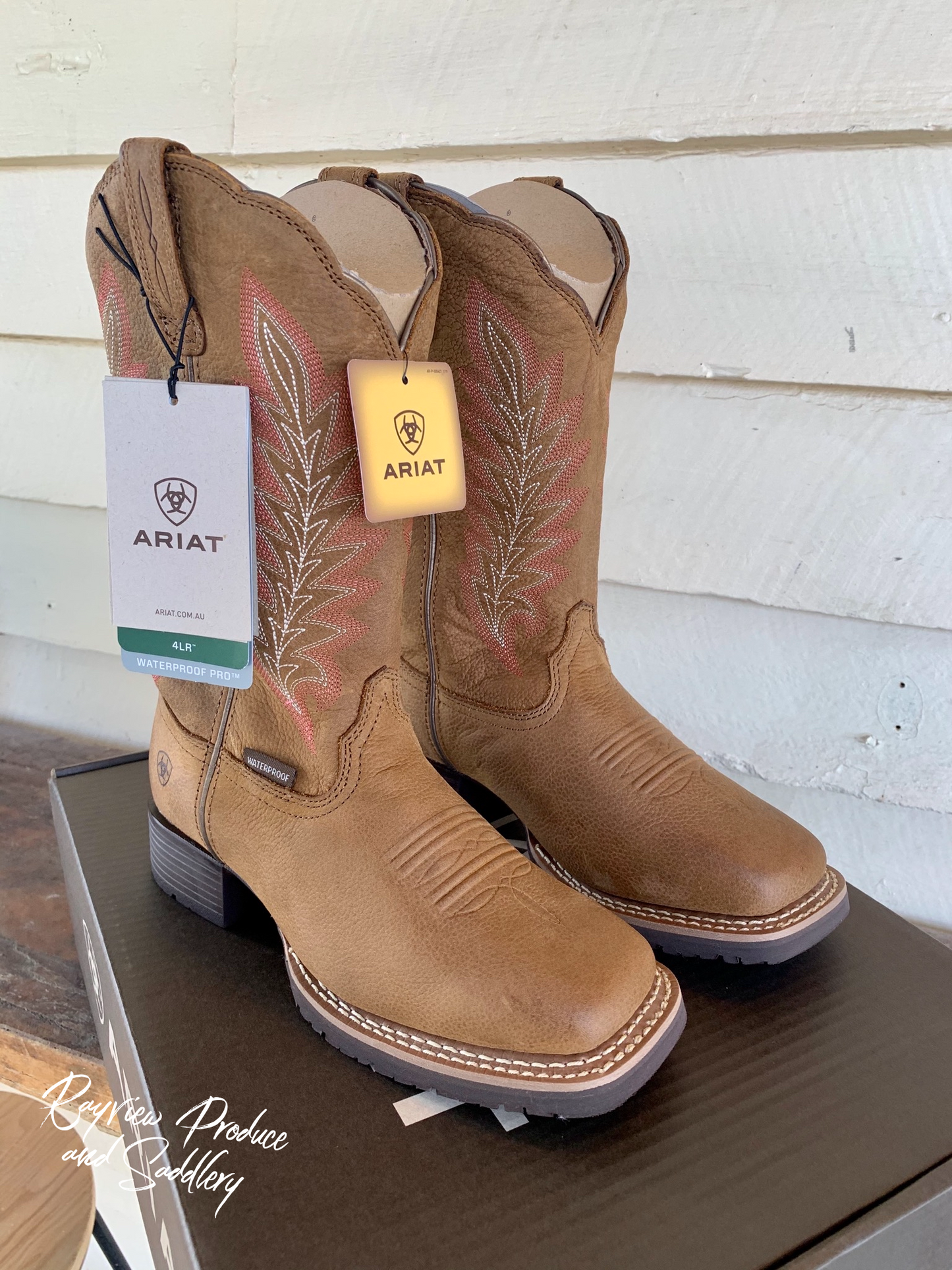 Ariat hybrid deals rancher h2o